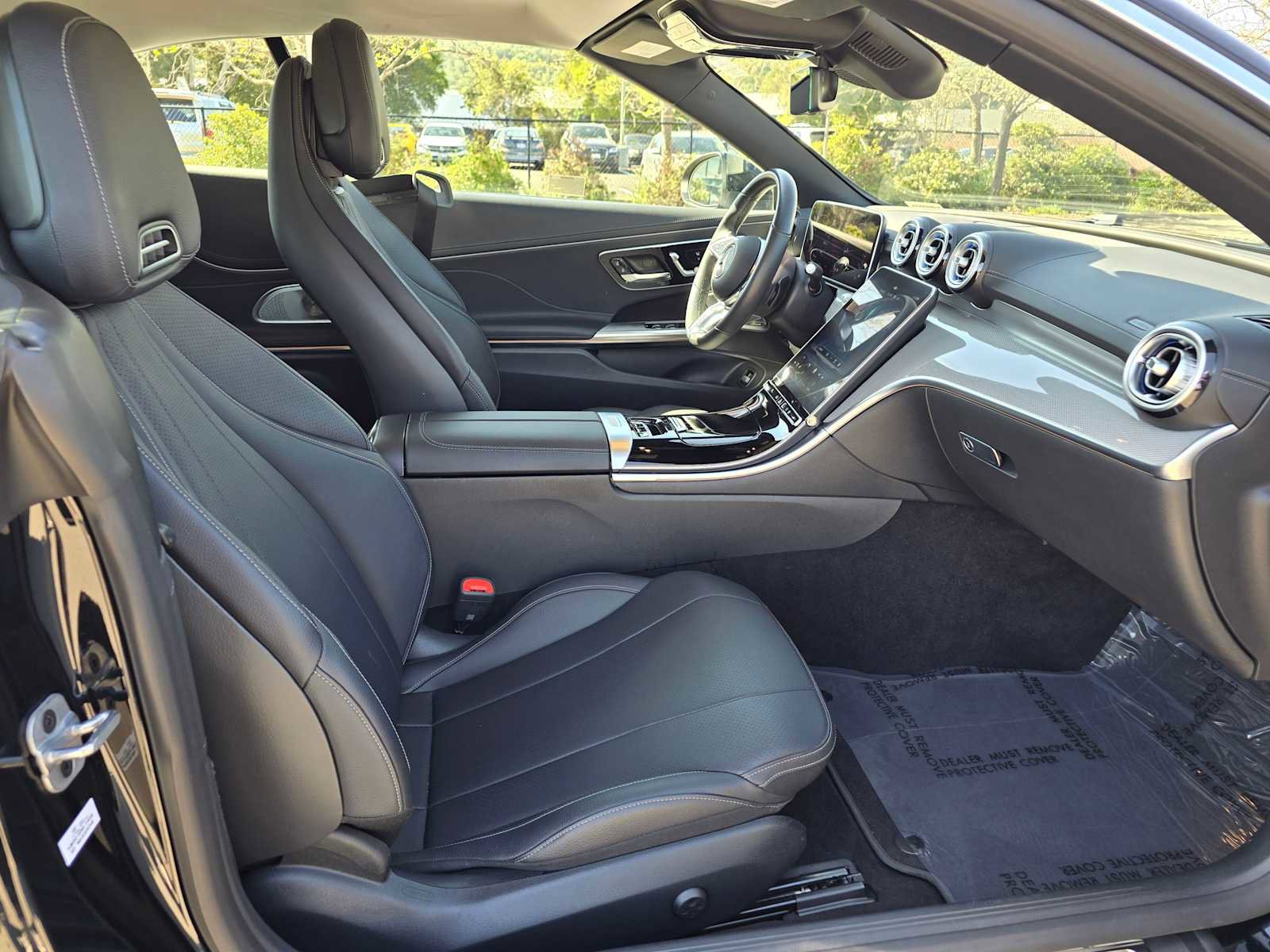 Used 2025 Mercedes-Benz CLE 300 4MATIC Cabriolet image 11