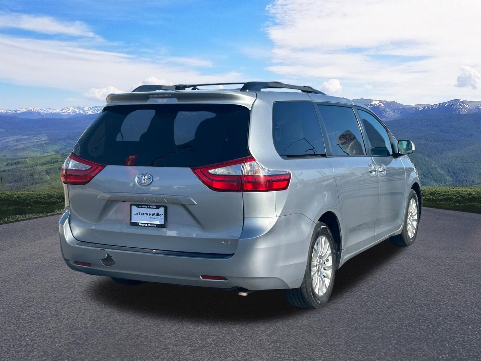 Used 2016 Toyota Sienna XLE FWD image 5
