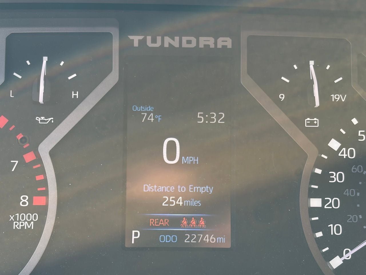 Used 2024 Toyota Tundra SR5 w/ SR5 Convenience Package AWD/4WD image 9