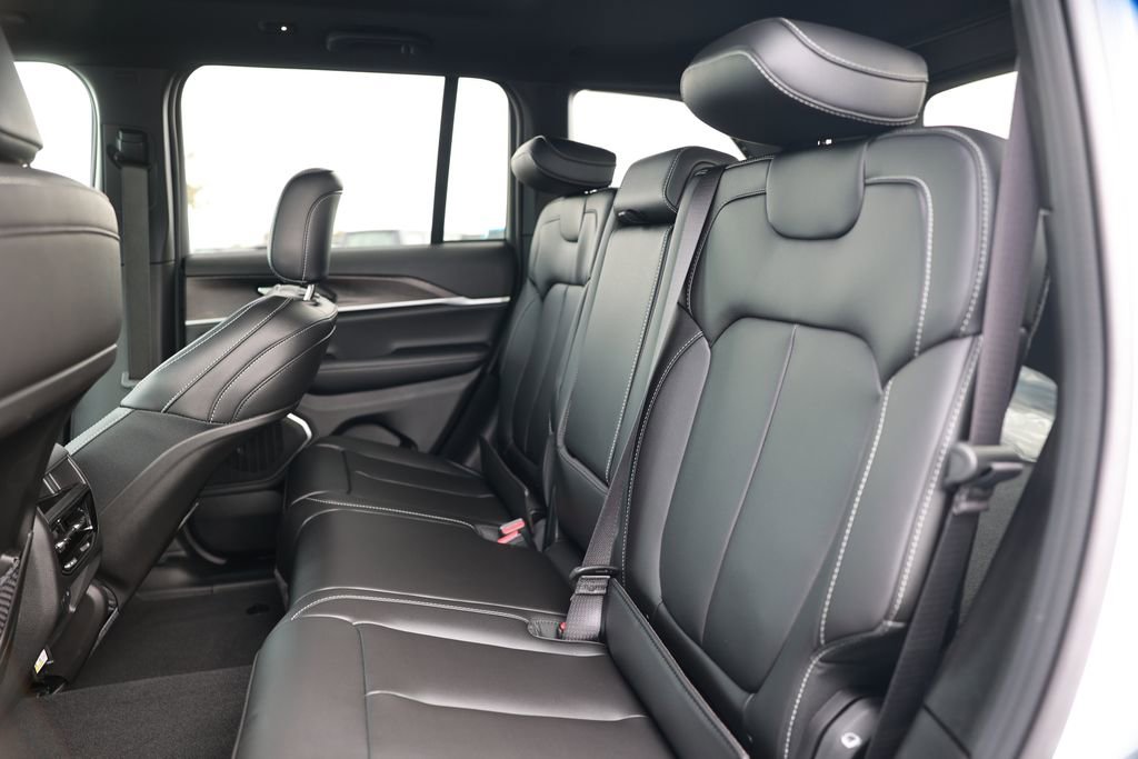 New 2026 Jeep Grand Cherokee Limited image 30