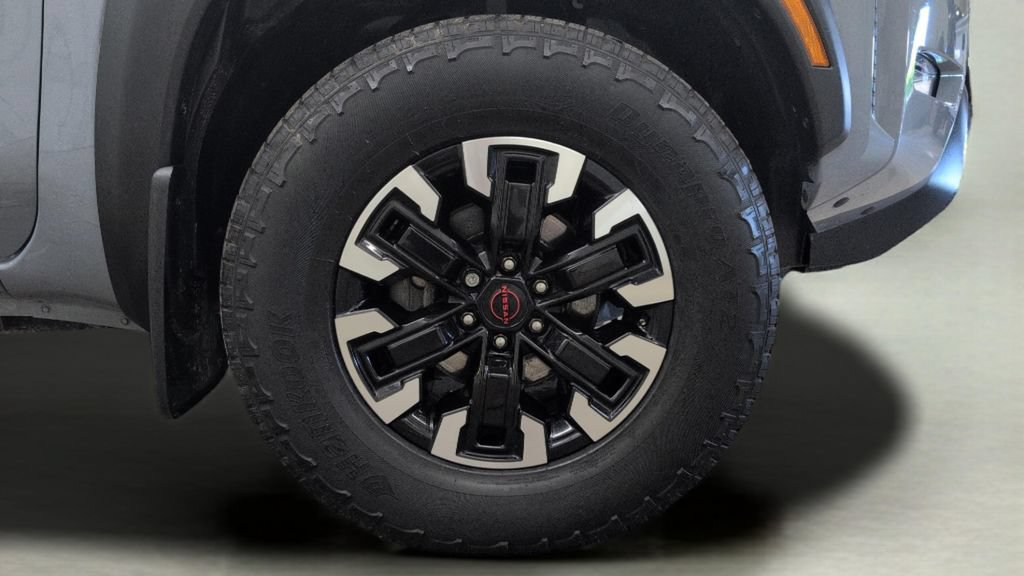 Used 2022 Nissan Frontier PRO-4X AWD/4WD image 28