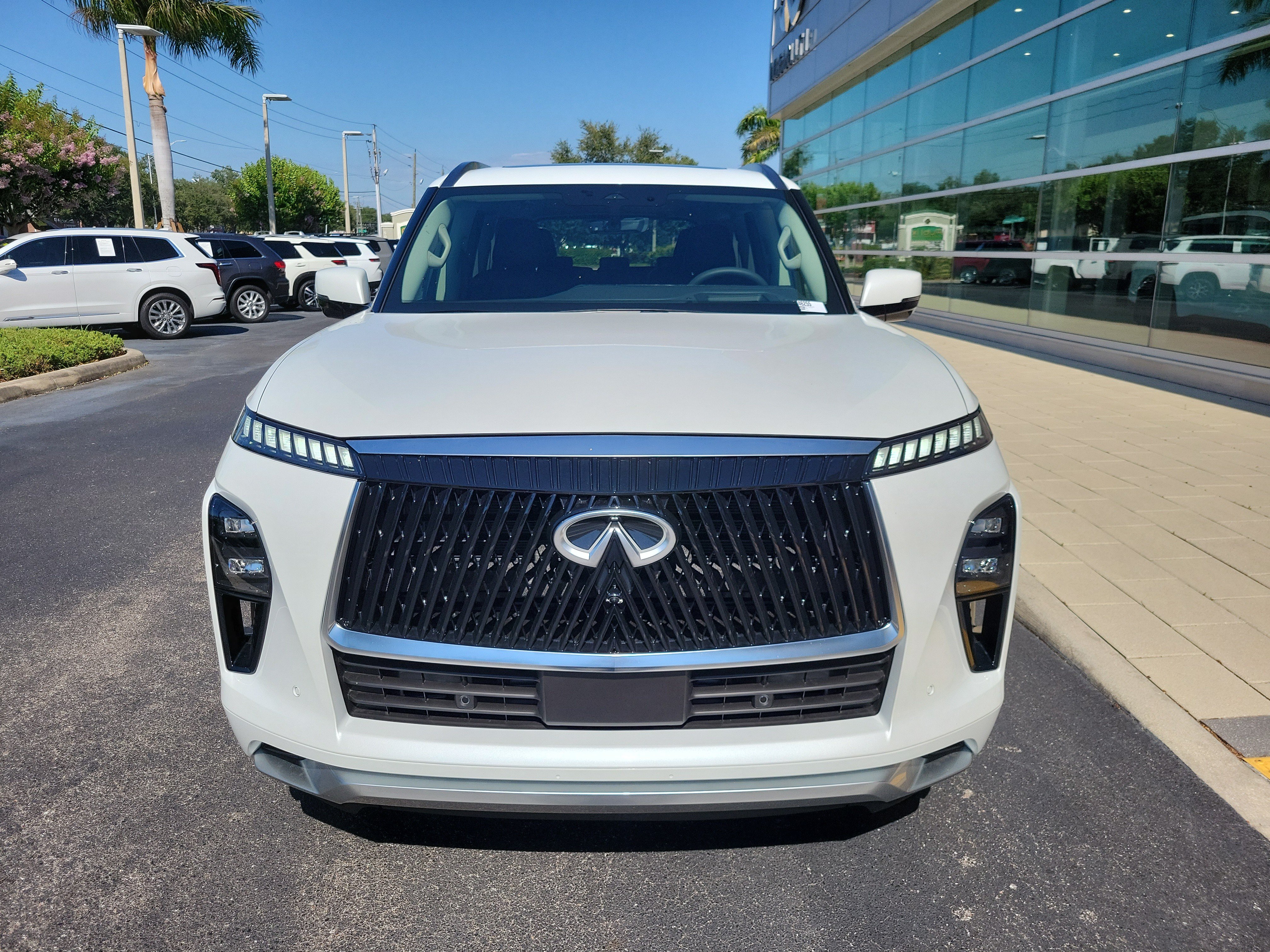 New 2026 INFINITI QX80 Luxe w/ Cargo Package RWD image 2