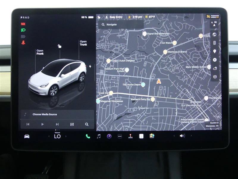 Used 2024 Tesla Model Y Long Range AWD/4WD image 8