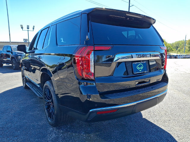 Certified 2024 GMC Yukon SLT w/ SLT Luxury Package AWD/4WD image 4