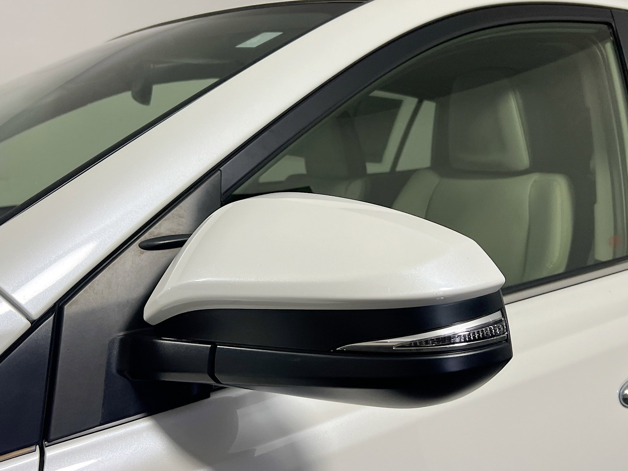 Used 2017 Toyota RAV4 Limited FWD image 12