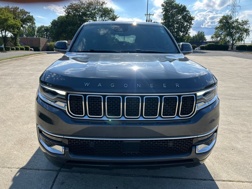 Used 2022 Jeep Wagoneer Series I w/ Premium Group I AWD/4WD image 10