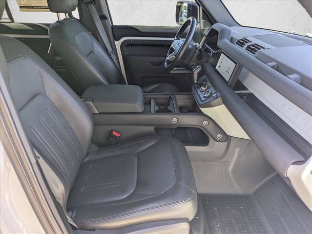 Used 2022 Land Rover Defender 110 X-Dynamic SE AWD/4WD image 22