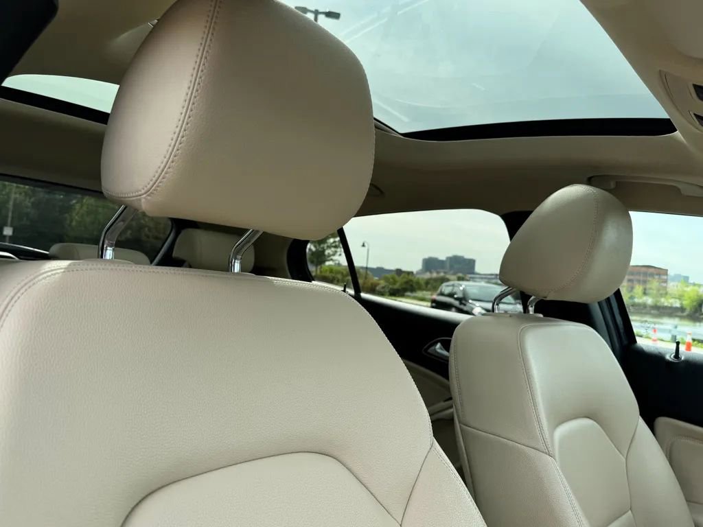 Used 2018 Mercedes-Benz GLA 250 4MATIC image 21