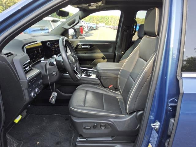 Used 2025 Chevrolet Tahoe Premier AWD/4WD image 4