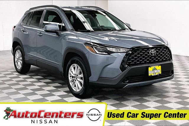 Used 2022 Toyota Corolla Cross LE w/ Moonroof Package