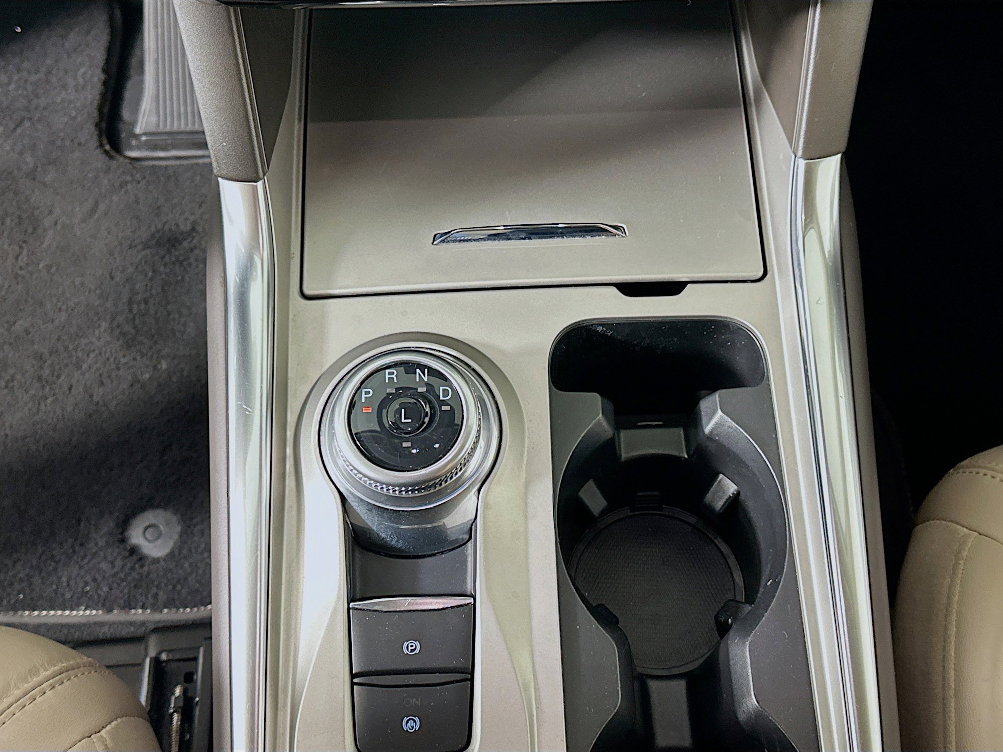 Used 2022 Ford Explorer Platinum w/ Equipment Group 601A image 24