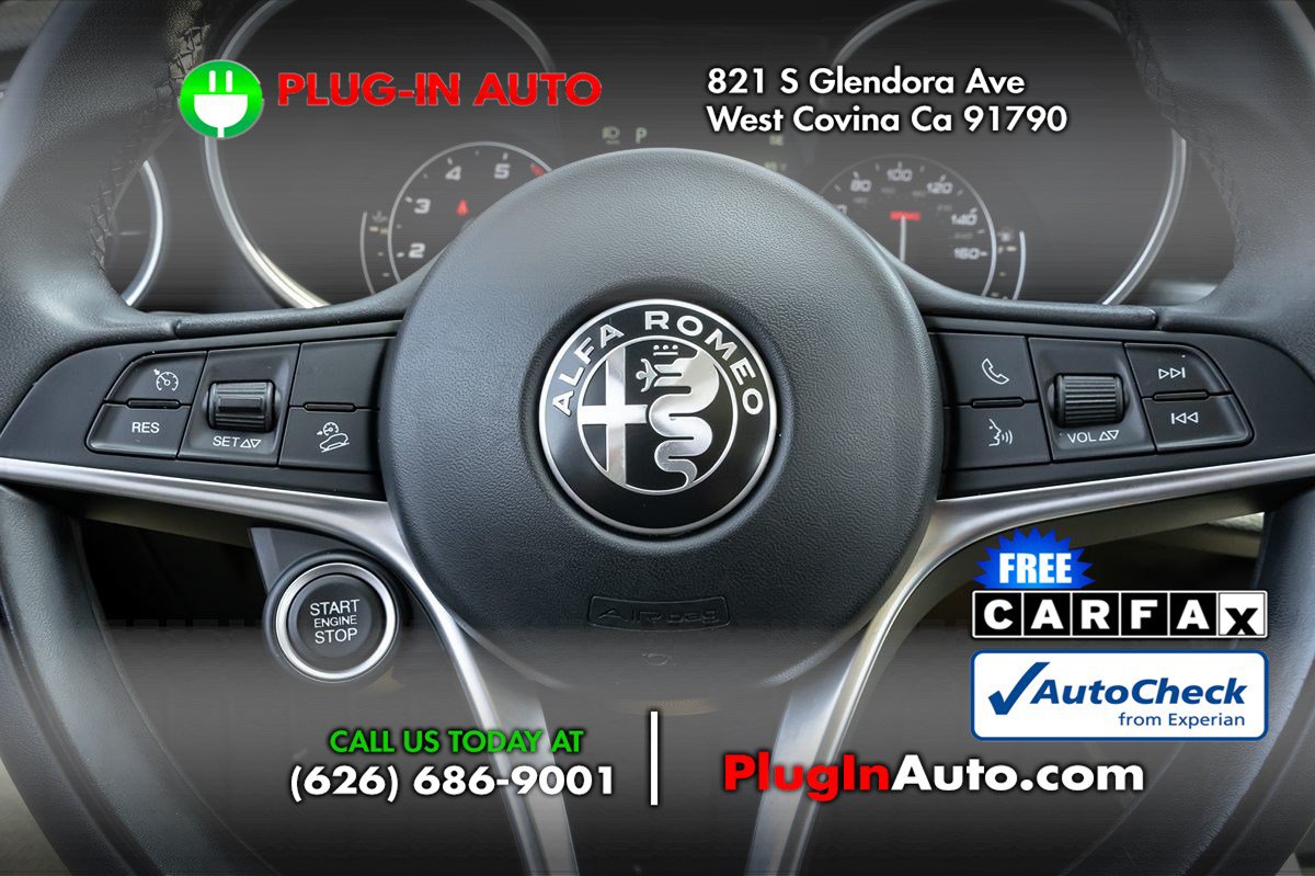Used 2018 Alfa Romeo Stelvio AWD image 21