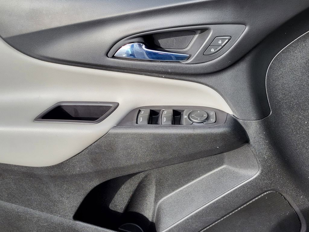 Used 2018 Chevrolet Equinox LS image 13