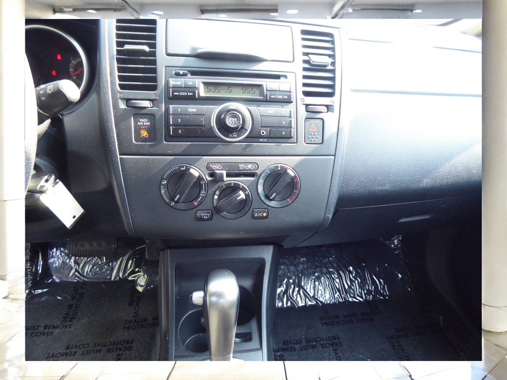 Used 2011 Nissan Versa 1.8 S w/ Plus Pkg image 13