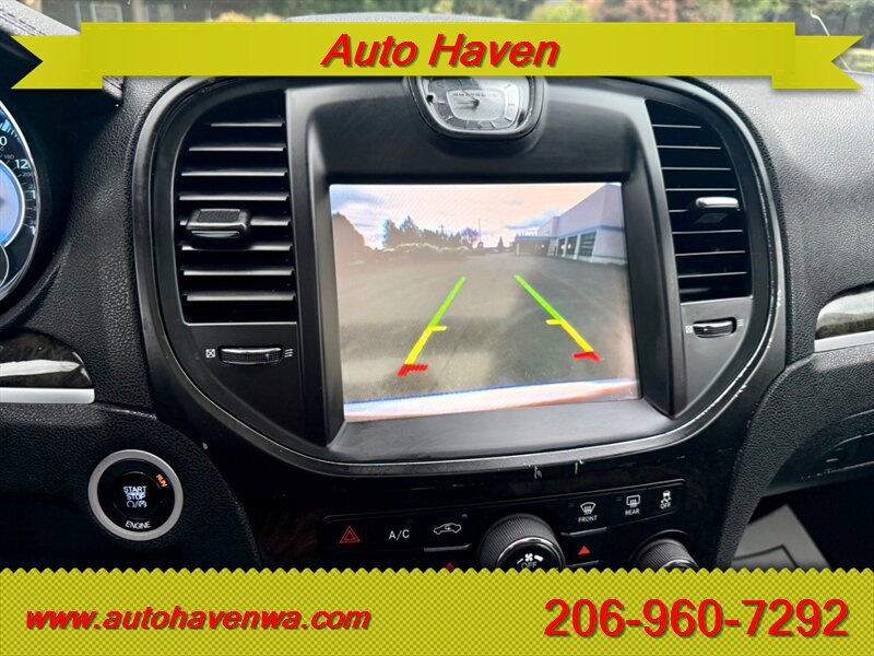 Used 2014 Chrysler 300 C RWD image 12