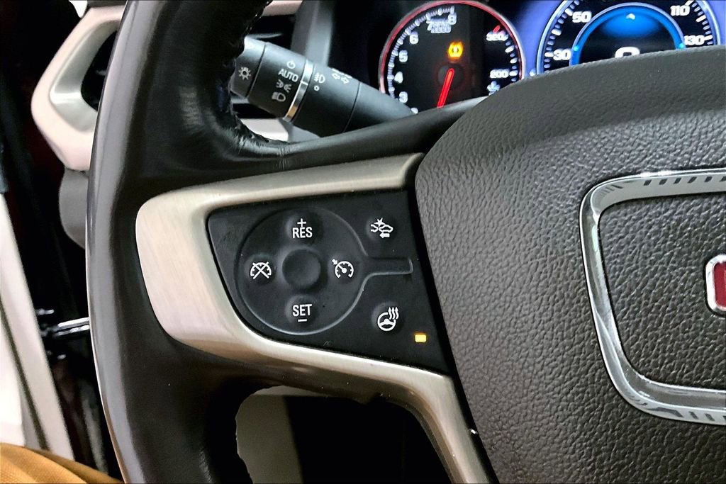 Used 2018 GMC Acadia Denali w/ Technology Package AWD/4WD image 11