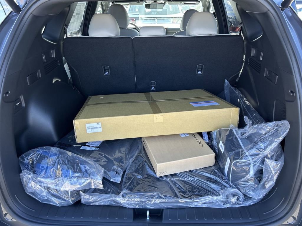 New 2026 Hyundai Tucson Limited image 17