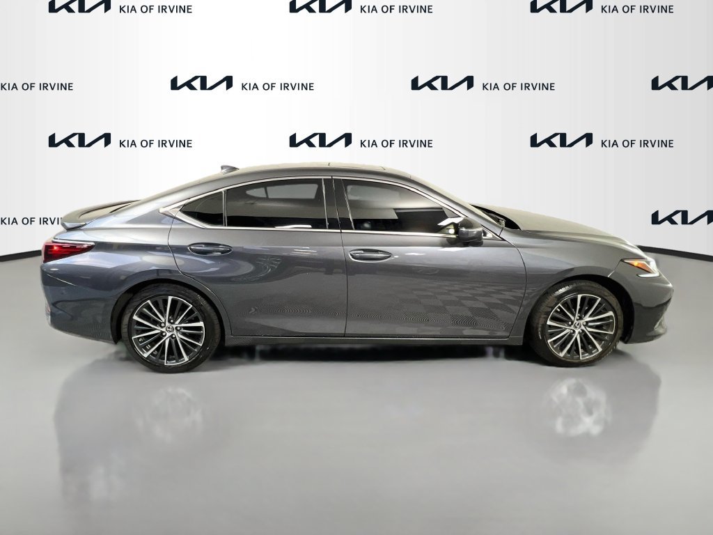 Used 2024 Lexus ES 300h w/ Premium Package FWD image 8