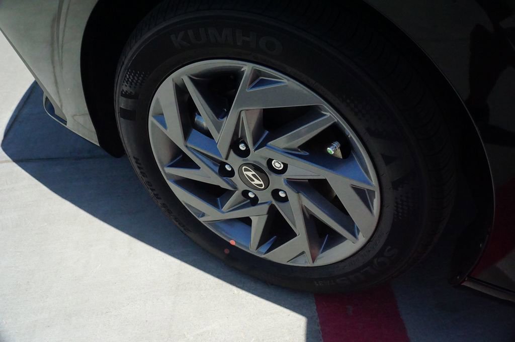 New 2025 Hyundai Elantra Blue image 10