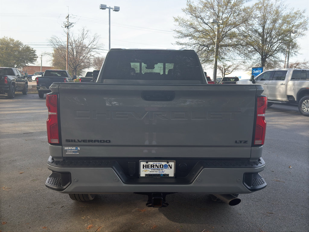 Used 2024 Chevrolet Silverado 2500 LTZ w/ LTZ Plus Package image 7