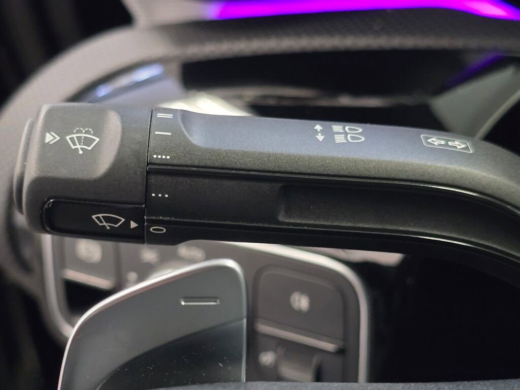 Used 2022 Mercedes-Benz CLA 250 4MATIC image 40