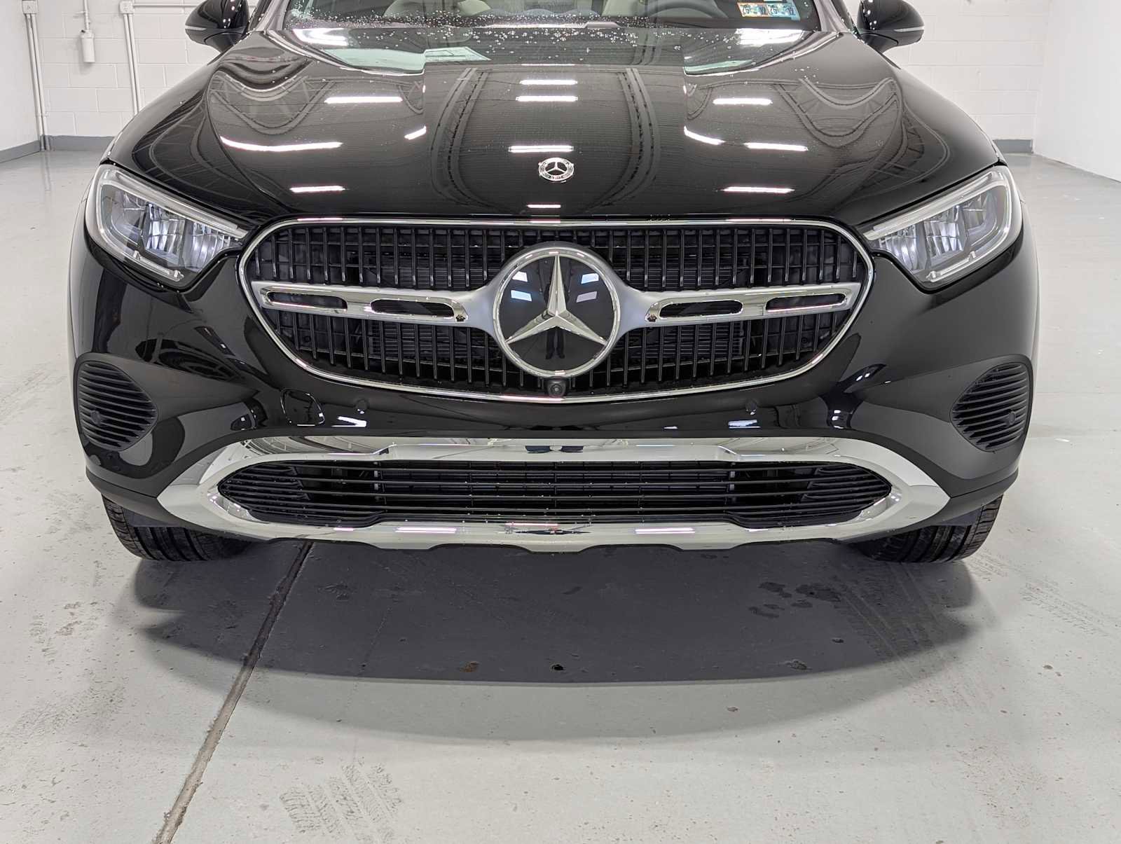 New 2026 Mercedes-Benz GLC 300 GLC 300 image 2