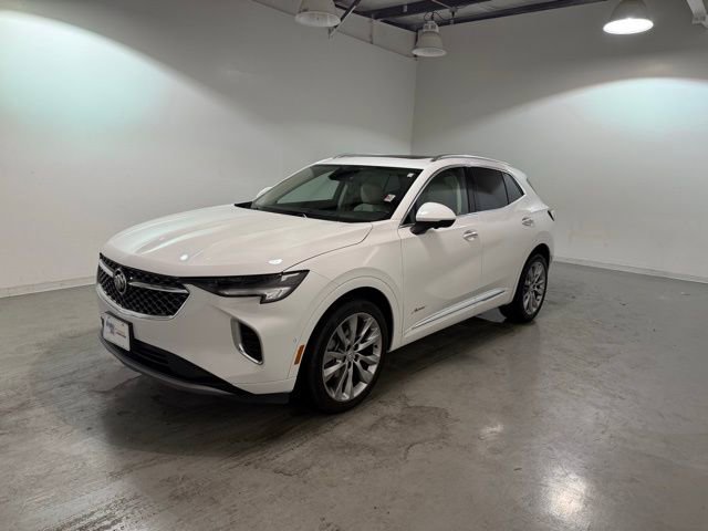 Certified 2022 Buick Envision Avenir w/ Technology Package II image 3