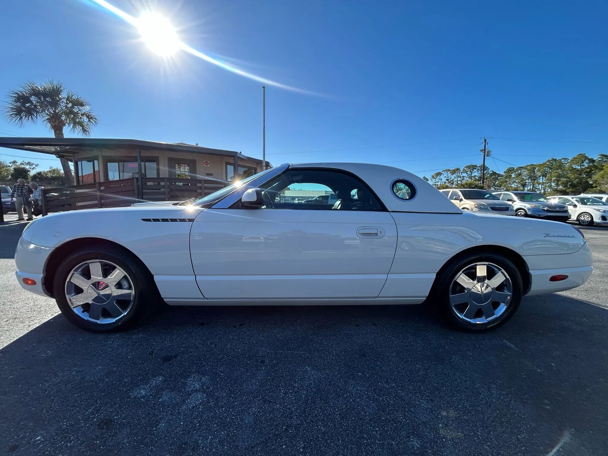 Used 2002 Ford Thunderbird image 11