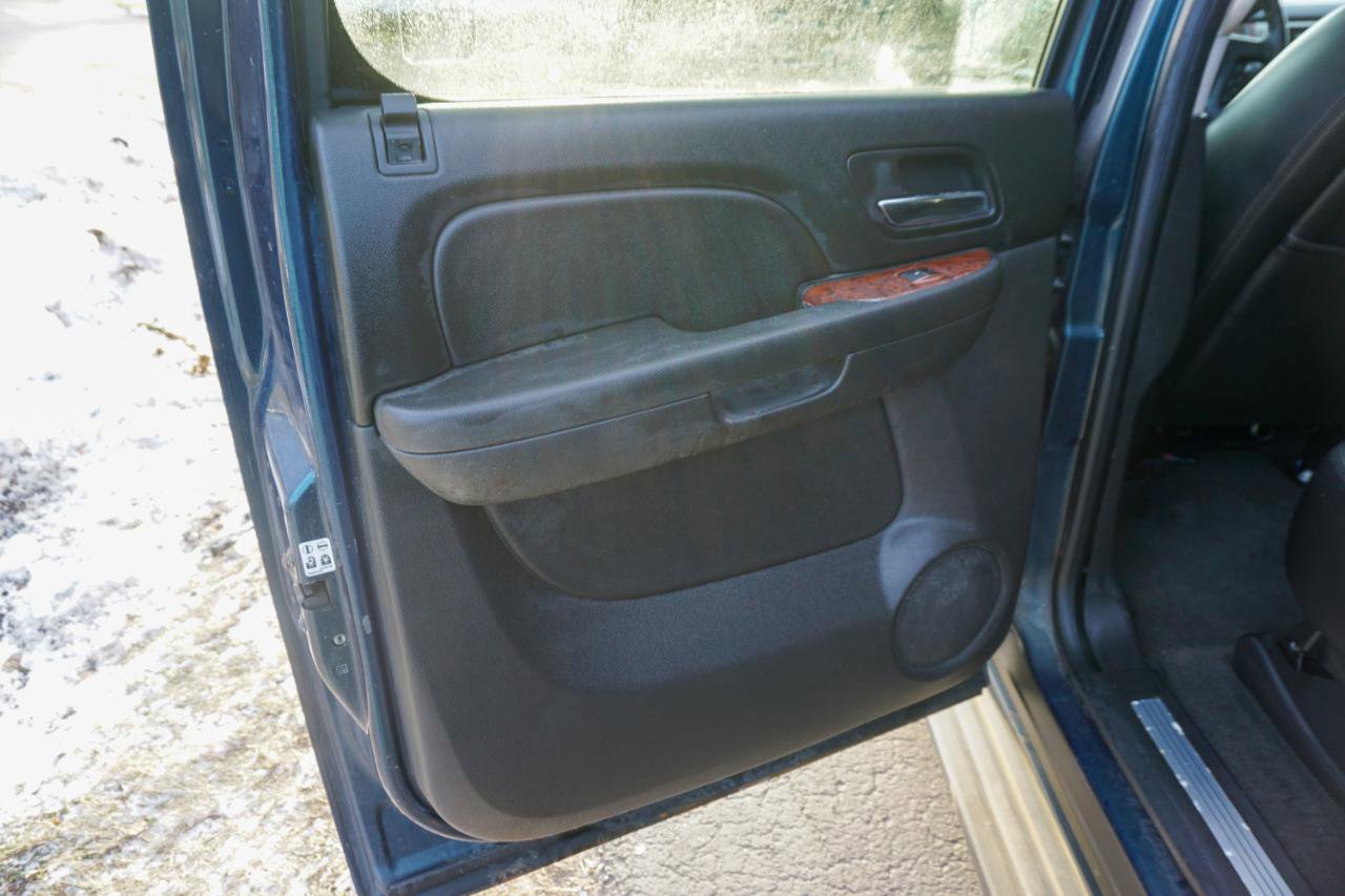 Used 2007 Chevrolet Avalanche LT w/ LT Preferred Equipment Group image 28