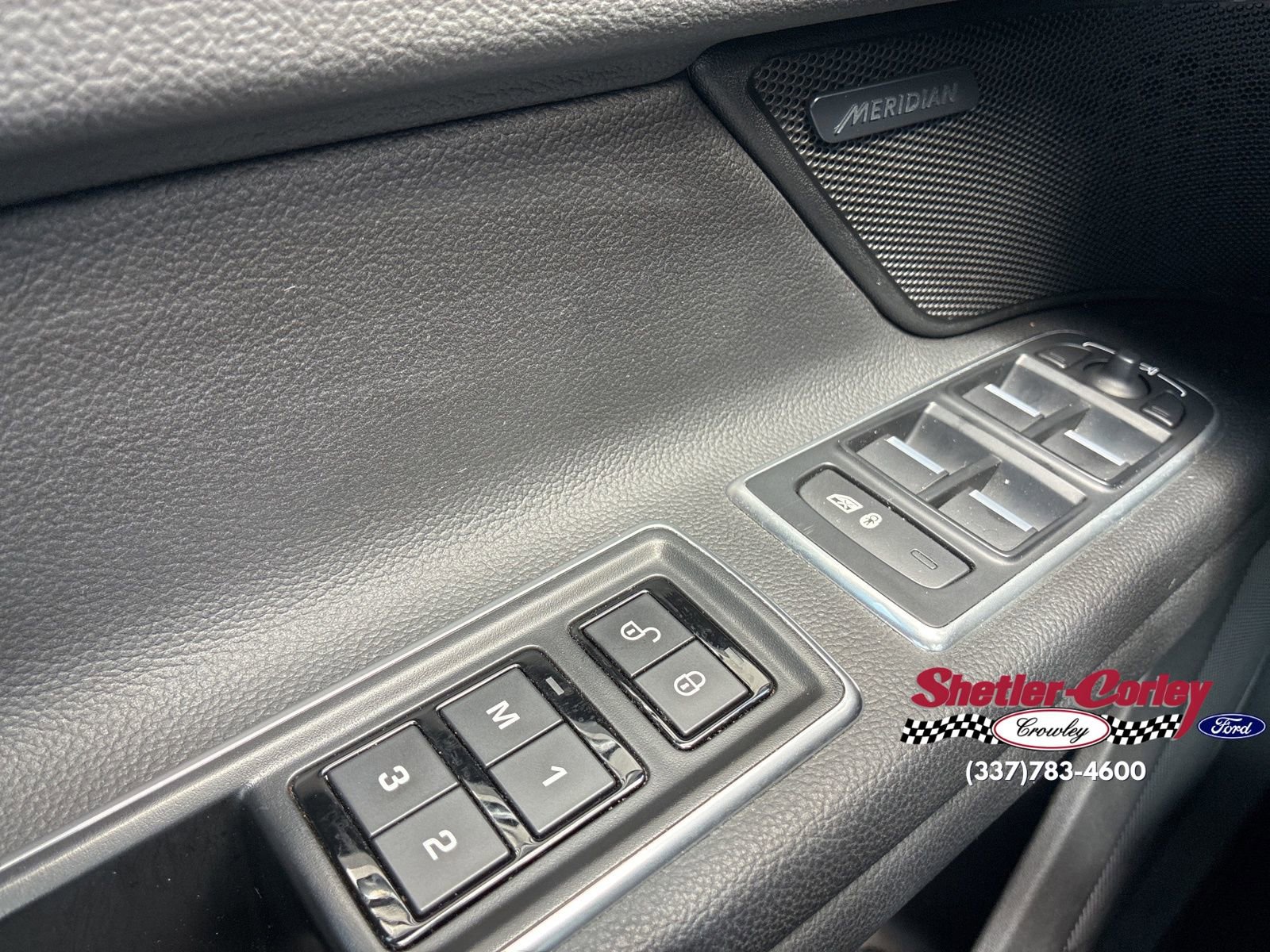 Used 2018 Jaguar XF Premium RWD image 23