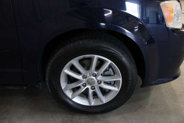 Used 2014 Dodge Grand Caravan SXT FWD image 27