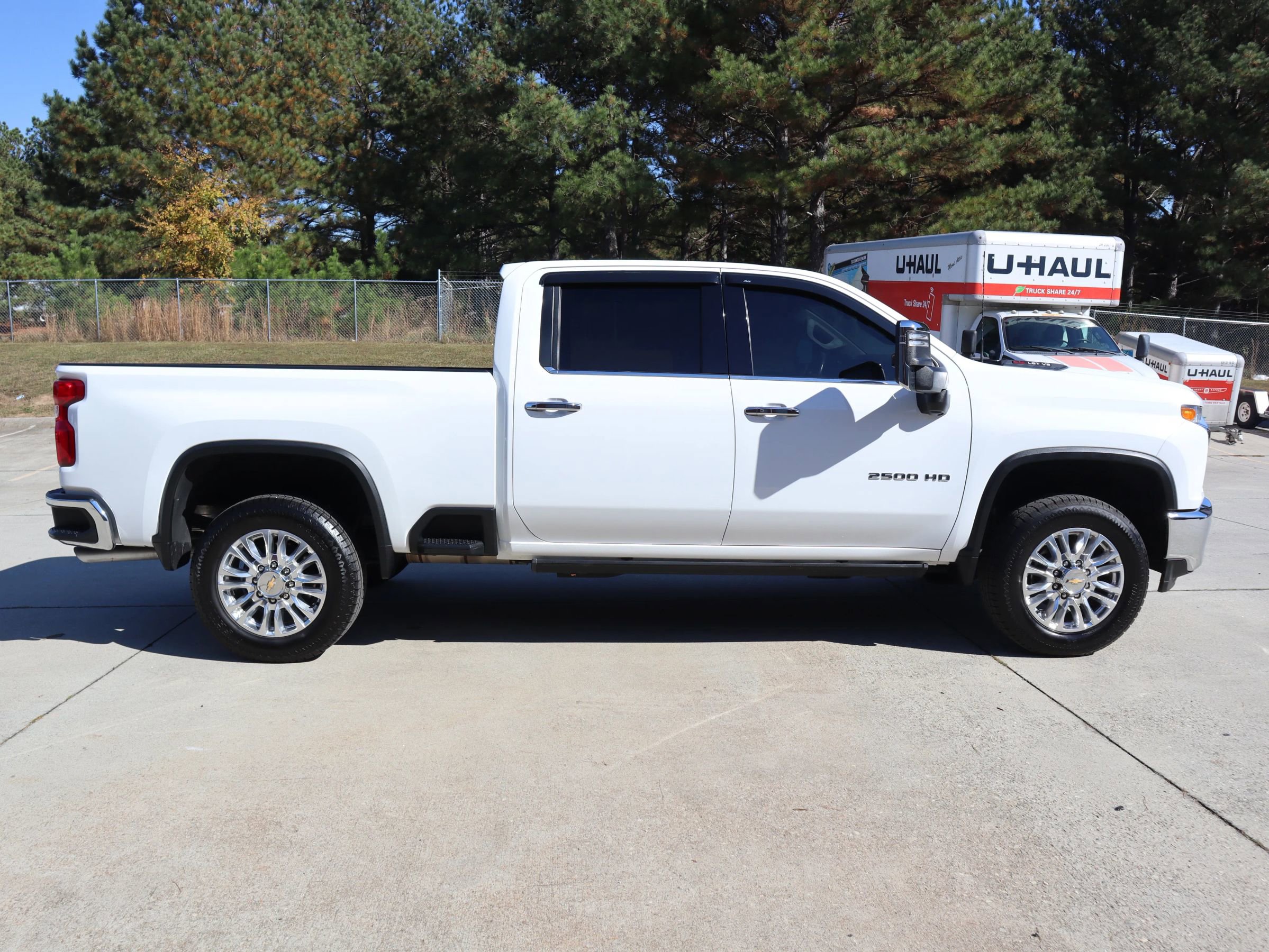 Used 2021 Chevrolet Silverado 2500 LTZ w/ LTZ Convenience Package image 6