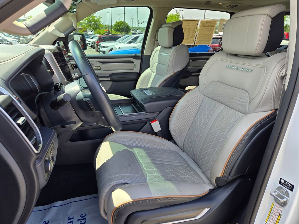 Used 2025 RAM 1500 Tungsten AWD/4WD image 15