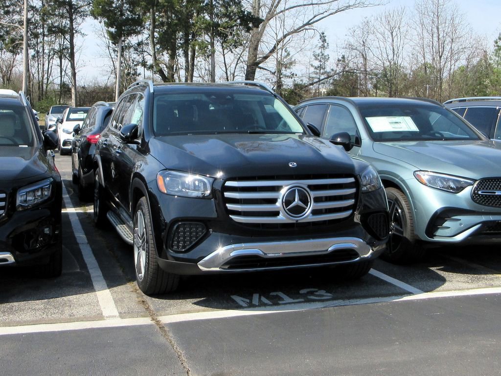 New 2026 Mercedes-Benz GLS 450 4MATIC image 3