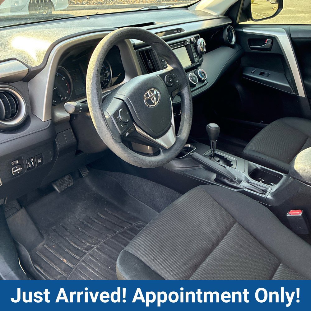 Used 2017 Toyota RAV4 LE FWD image 12