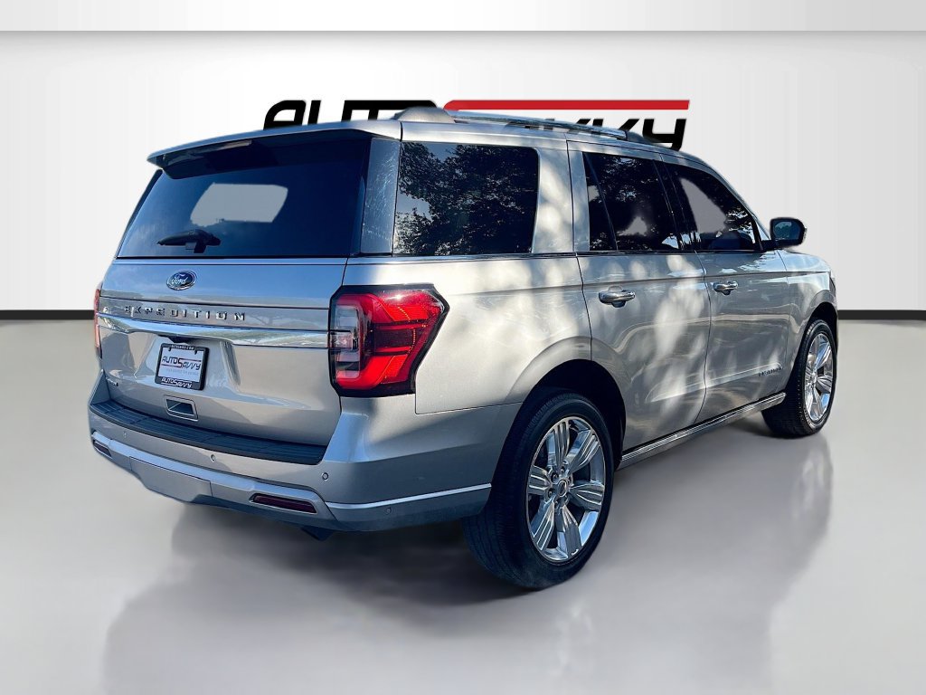 Used 2024 Ford Expedition Platinum RWD image 7