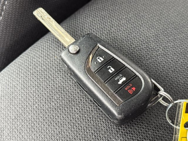 Used 2025 Toyota Corolla LE FWD image 11