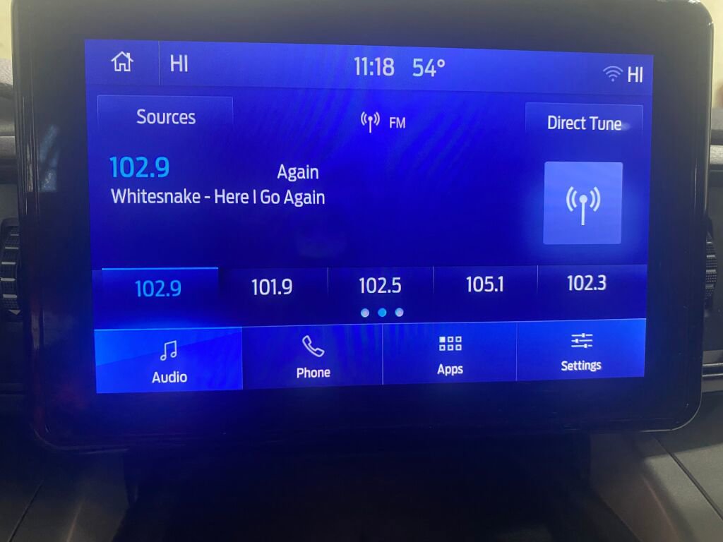 Used 2023 Ford Explorer XLT image 11