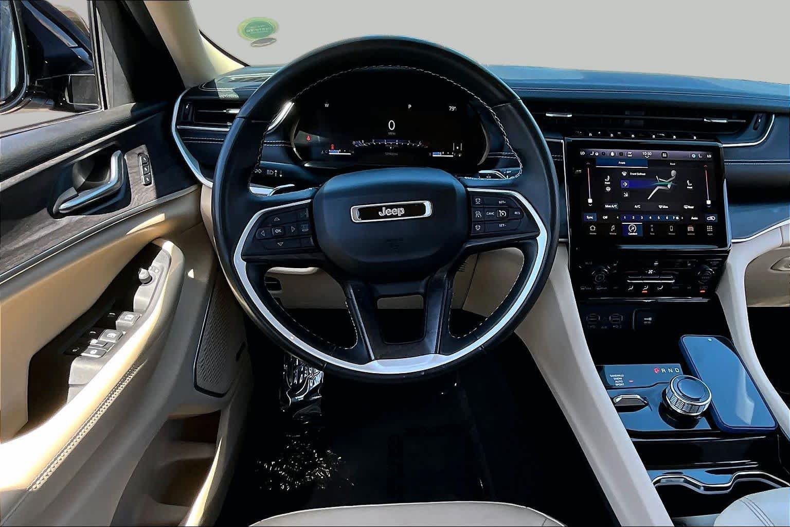 Used 2022 Jeep Grand Cherokee L Limited AWD/4WD image 6