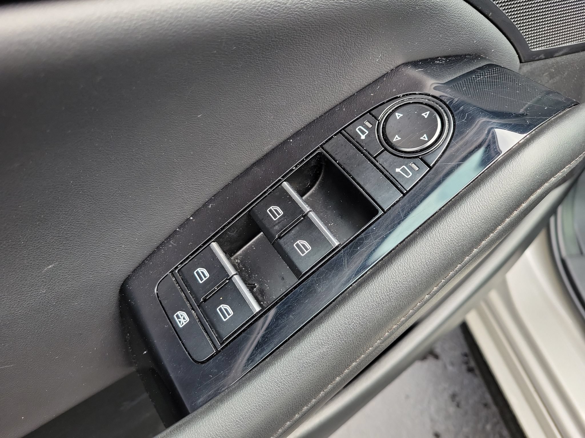 Used 2025 MAZDA MAZDA3 s Sport FWD image 9