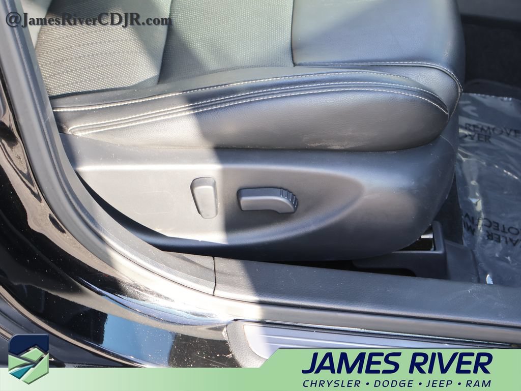 Used 2020 Nissan Maxima 3.5 SV w/ Floor Mat Group FWD image 10