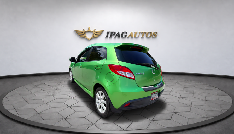 Used 2011 MAZDA MAZDA2 Touring FWD image 4