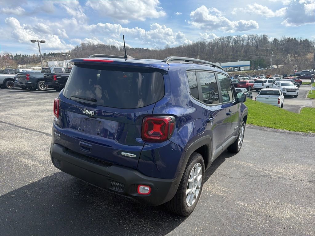 Used 2021 Jeep Renegade Latitude w/ Luxury Group I image 4