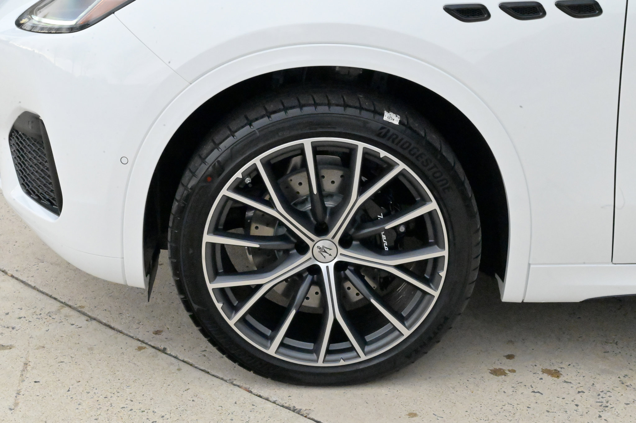 New 2026 Maserati Grecale Modena image 9