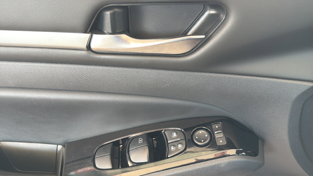 Certified 2024 Nissan Murano SV w/ SV Midnight Edition Package AWD/4WD image 23