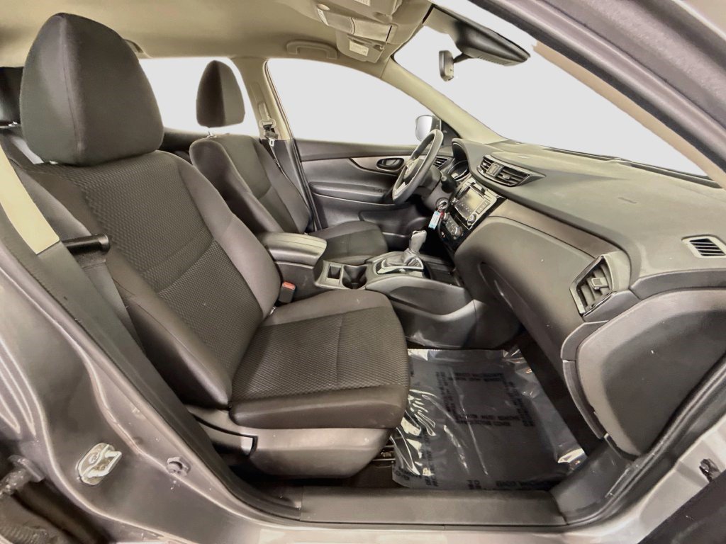 Used 2020 Nissan Rogue Sport S FWD image 27