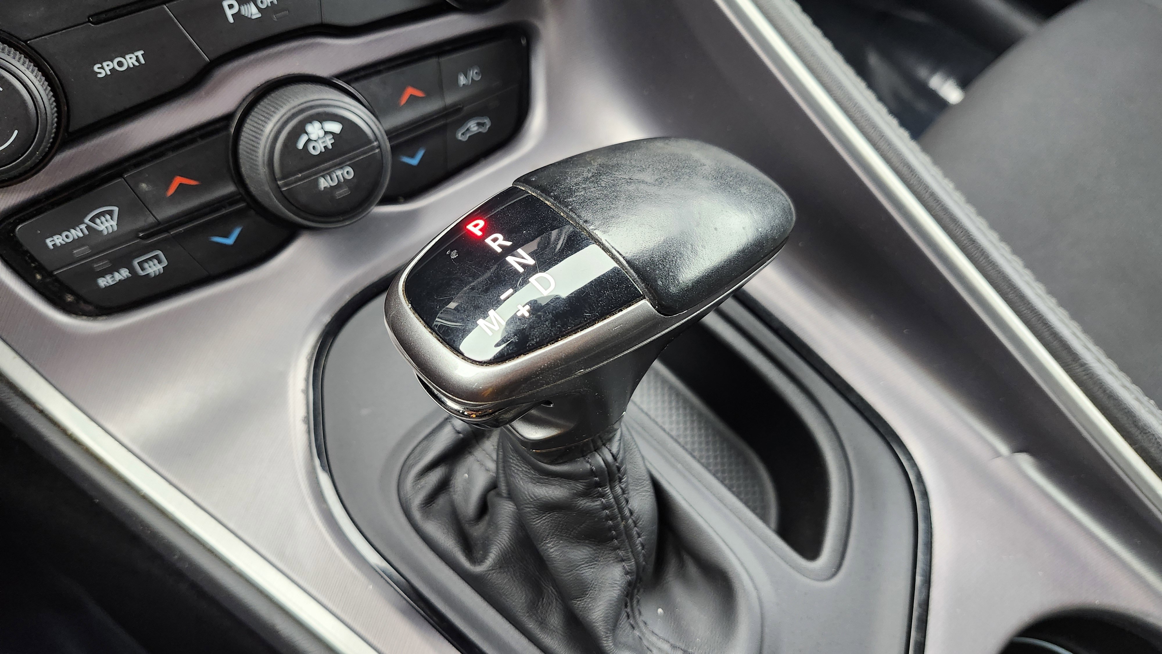 Used 2019 Dodge Challenger GT image 9