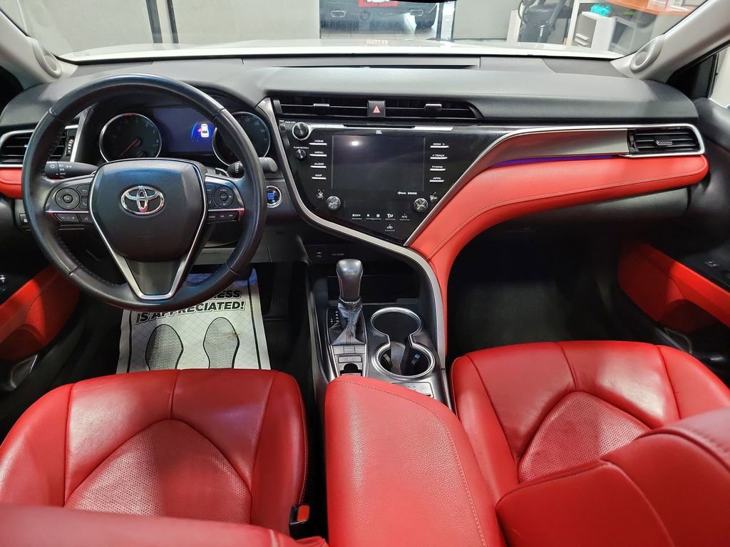 Used 2018 Toyota Camry XSE w/ Driver Assist Package FWD image 3