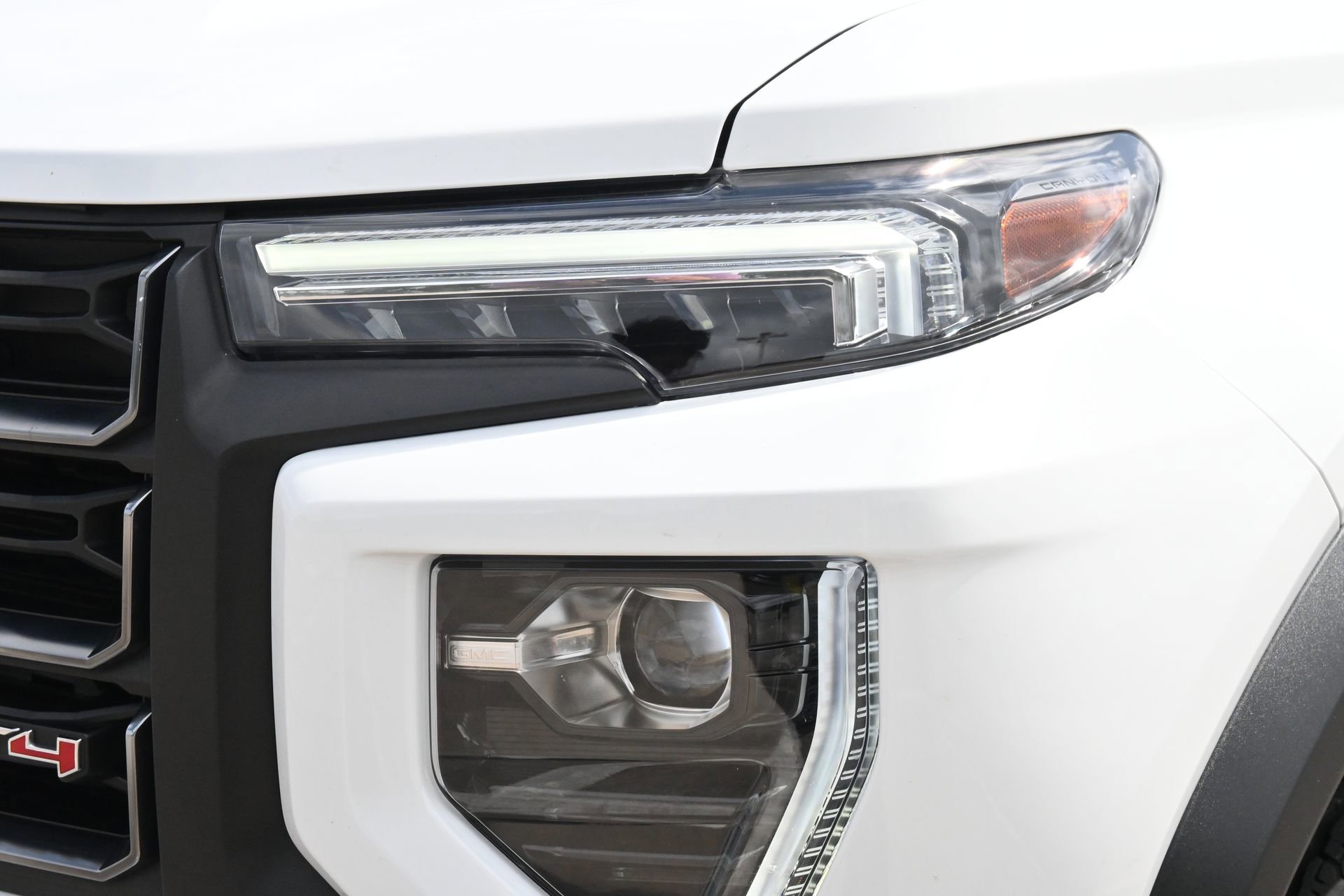 Used 2024 GMC Canyon AT4 w/ Technology Package AWD/4WD image 27