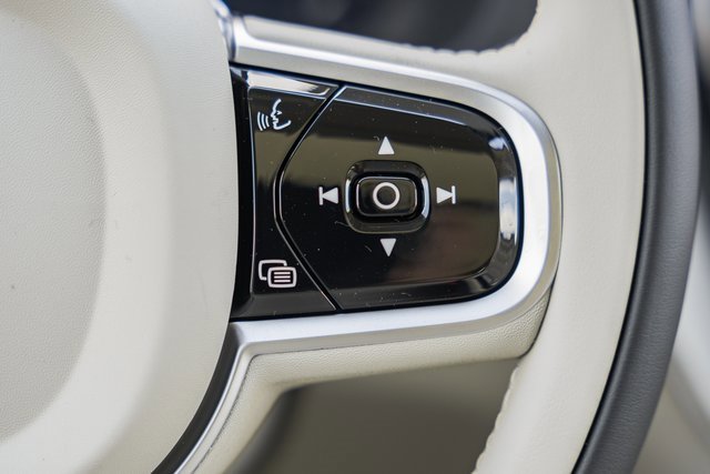 New 2026 Volvo XC60 B5 Ultra w/ Protection Package Premier image 25